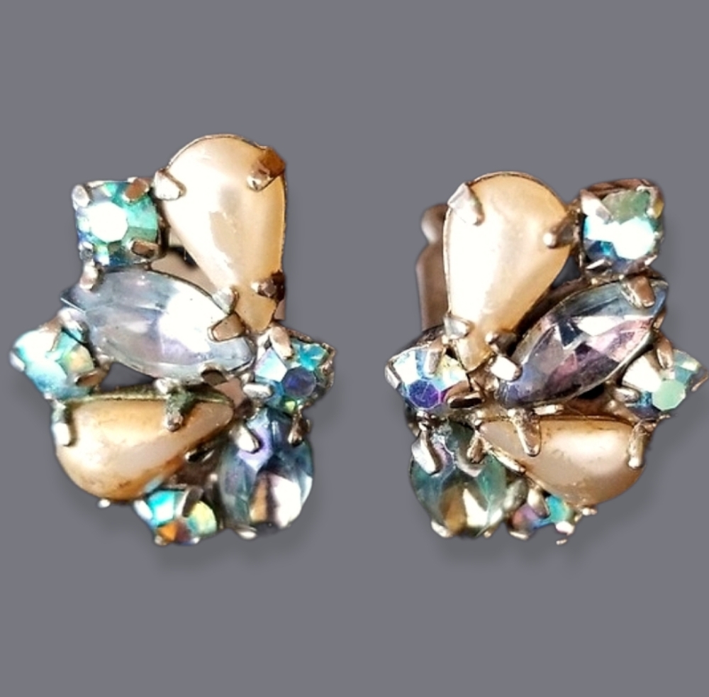 Vintage Pat Pending Crystal Clip On Earrings